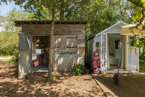 Iekārtas, Beautiful Glamping Cabin with Stunning Views - Pass the Keys in Loverlemingtona