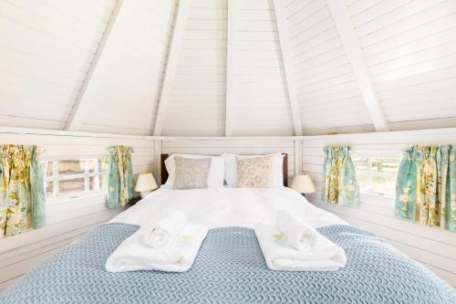 Iekārtas, Spectacular Glamping Cabin in the Woods-Cotswolds - Pass the Keys in Loverlemingtona