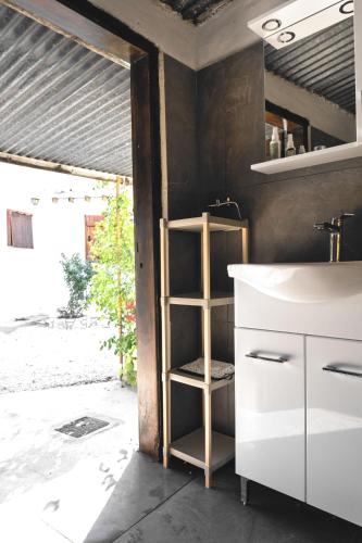 Vannas istaba, Hidden Valley - Charming 2BR House in Miliou in Miliou