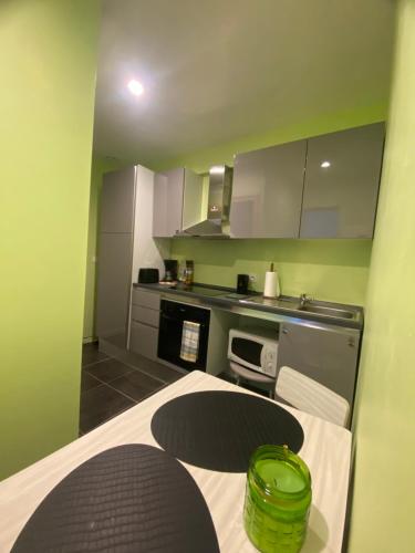 Studio independant RDC, Parking prive & Wi-Fi haut debit in Les Salles-Du-Gardon