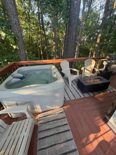 The Monarch- A Pinehurst Retreat in Karteidža (NC)