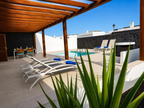 Happy Villa - Piscina y Amplia Terraza Soleada 2