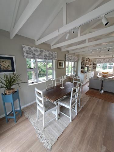 Facilities, Care Cottage Coastal Nature Stay in Canelands