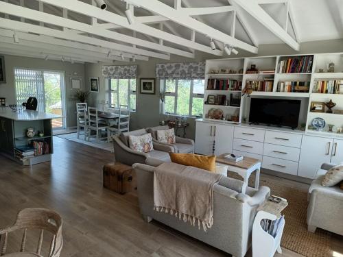 Facilities, Care Cottage Coastal Nature Stay in Canelands