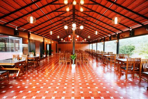 Restorāns, Apoorva River Resort in Jog Falls
