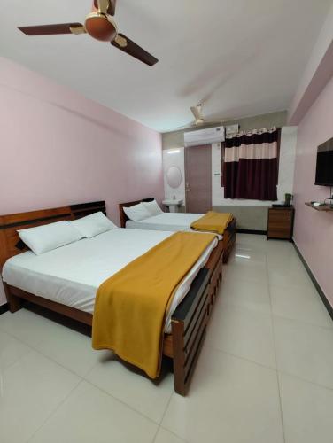 JP Residency, near to Isha, Adhiyogi & Karunya near Velliangiri mäed