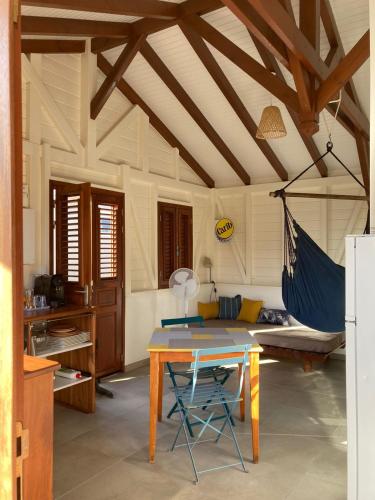 Cozinha, Maison T2 meublée en location au Bord de mer Case-Pilote (Maison T2 meublee en location au Bord de mer Case-Pilote) in Case-Pilote