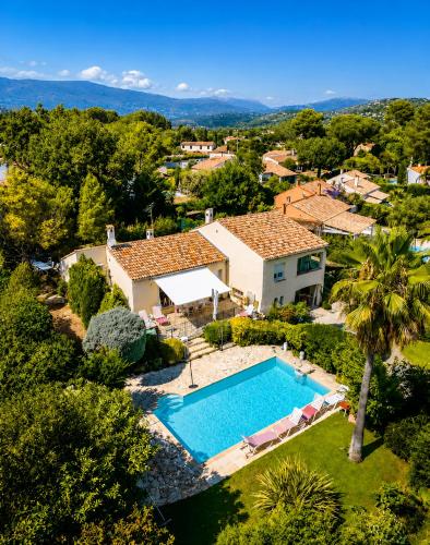 Grande villa climatisée avec piscine privée à Mougins proche Cannes - Location, gîte - Mougins