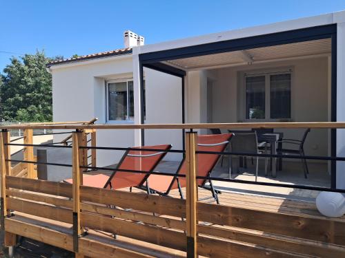 Maison avec terrasse à 3 minutes de la plage - Location saisonnière - Jard-sur-Mer