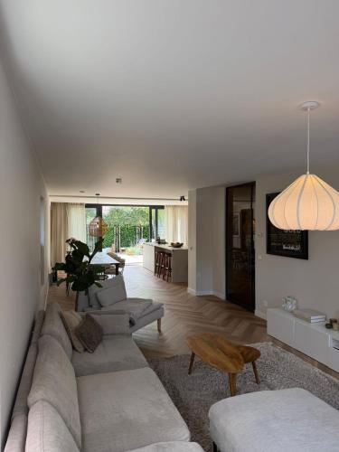 設施, Urban villa, Garden, Private parking in 北韋克-賓能