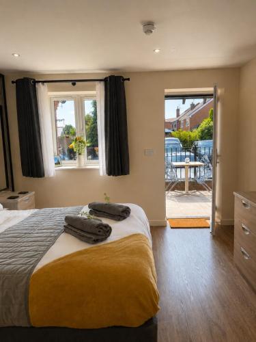 Contemporary Studio Rooms, Stockton, Pet Friendly, Wifi in Longičingtona