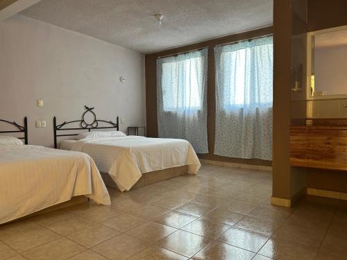 Auto Hotel El Pacífico 4