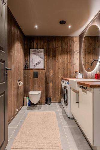 Kamar Mandi, Stort hus med jaquzzi in Geilo