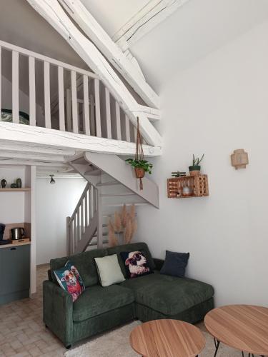 Escale tranquille en bord de Loire, joli cocon rénové, bien situé, fauteuil massant