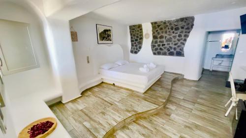 Loucas on the Cliff Room Type - Executive Double Room with Caldera View
