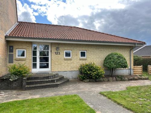 Vista exterior, Bright and quiet townhouse in Odense SV