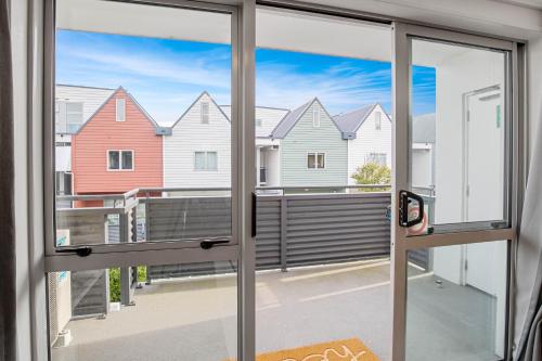 Urban Oasis - Christchurch Holiday Home - image 3