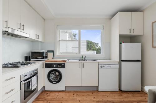Kitchen, Golden Sands - The Best of Bondi on Your Doorstep in Tamarama