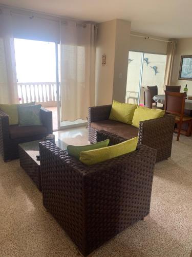 3 bedroom beachfront in Playa de Salinas