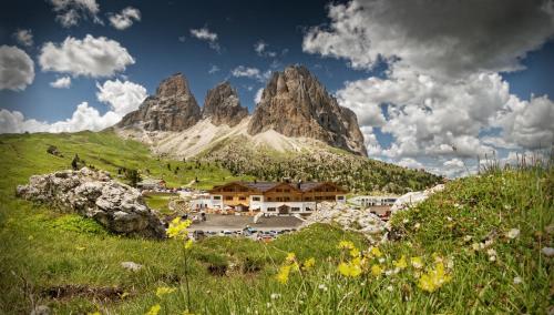 Passo Sella Dolomiti Mountain Resort, Bolzano