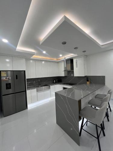 Deluxe two 2 bedroom in พริออรี