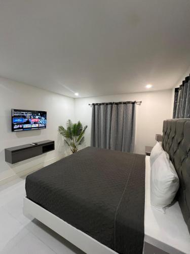 Deluxe two 2 bedroom in พริออรี