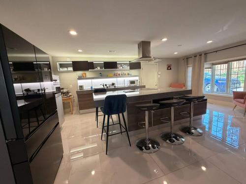 Prime Bethesda Location Easy Access to DC MTR in Bethesda