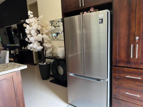 Cocina, Paradise Harbour Tropical Luxury Retreat Fully AC in Old Harbour