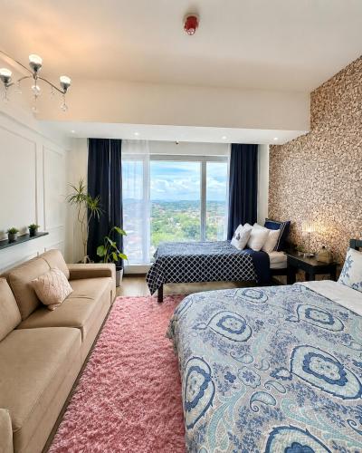 Exterior view of 1-BR Suite with 2 Beds & Mountain Views in Aeon Towers beside Abreeza Mall 100MBPS WIFI