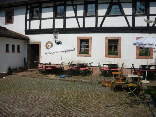 Exterior view, zum Frongut in Burgstadt