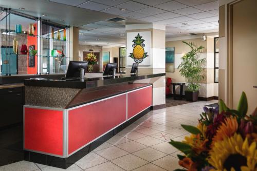 University Inn - A Staypineapple Hotel