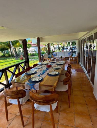 Vikena beach house in Los Cobanos