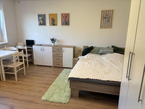 Studio with free parking and Easy Access to Ljubljana in Medno