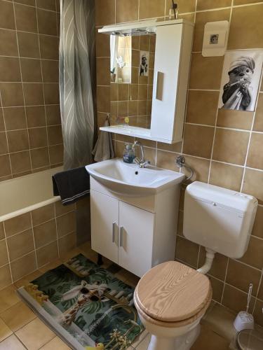 Studio with free parking and Easy Access to Ljubljana in Medno