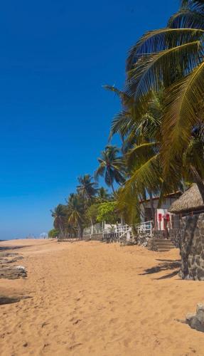 Vikena beach house in Los Cobanos