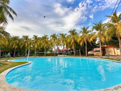 Vikena beach house in Los Cobanos