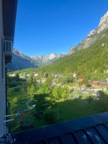 Guesthouse Center Park Valbona in Вальбона