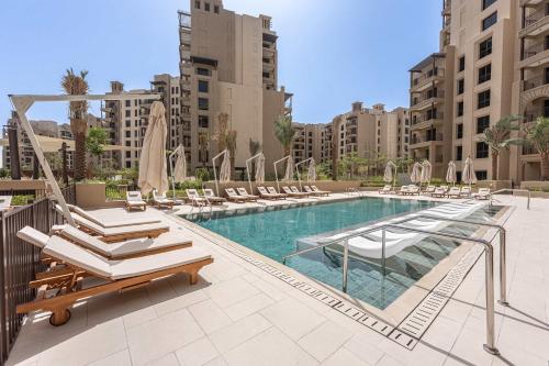 StayShort - Stylish 1BR Apartment - Near Burj AlArab - Family-Friendly - Sleeps 4 near Zaap