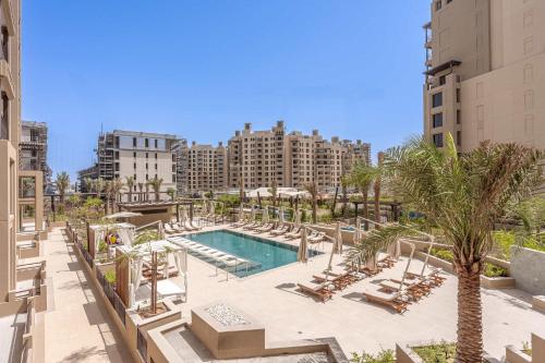 StayShort - Stylish 1BR Apartment - Near Burj AlArab - Family-Friendly - Sleeps 4 near Zaap