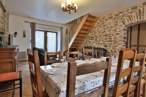La Charreterie -Ferme La Baconnerie in Moon-sur-Elle