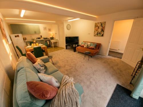Chester 1BR Detached House Sleeps 5 with Double Sofa Bed in Pulford