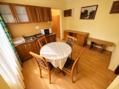 Ezustfenyo Hotel in Telkibanya