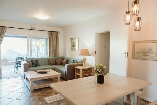 Wildecrest & Ripplemead, Amblewood Guesthouse in Kenton-on-Sea