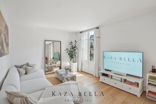 Luxury 2 BDR Apartment with Balcony • Heart of Montorgueil