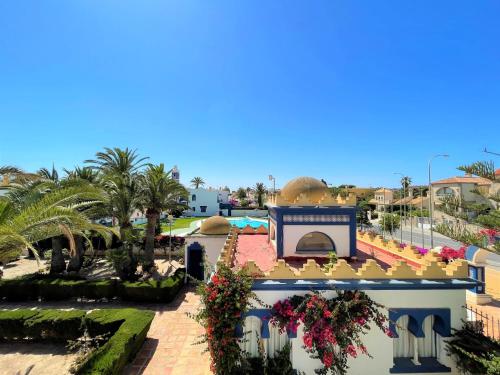 Holiday home in Roquetas de Mar by the sea