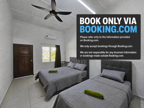 1786 Guesthouse Sikamat Homestay Shared Bathroom - Port Dickson
