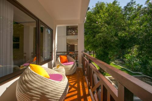 Balcony/terrace, Parasol Blanc Hotel in Phu Vao / Phu Meo