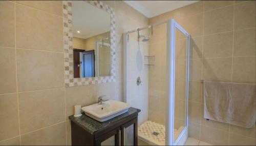 Sea View With Pool Apart - image 2