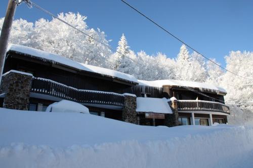 Chalet Hotel Les Marmottes 2 étoiles NN Hotel de charme Luzenac