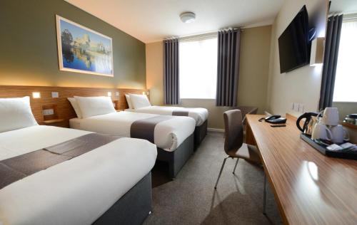 Travelodge Galway Room Type - Triple Room